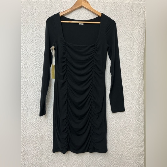 Wilfred Lydia Dress Black Size Medium Aritizia Ruched Bodycon Stretch Party NWT - Picture 16 of 16